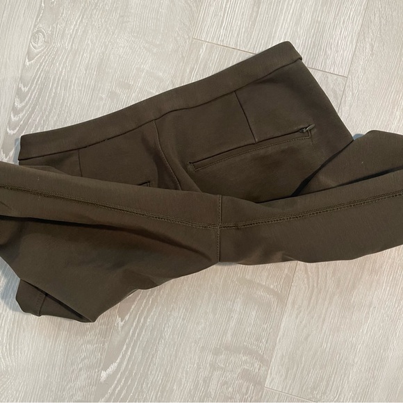 Lululemon Golf / Dress - like pants, ladies size 6, army green - Picture 11 of 11